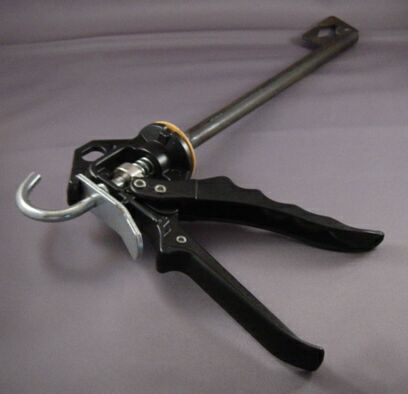 ROBBIES TRAP SETTERS FOR SPRING LOADING TRAPS LIKE BODY GRIP AND